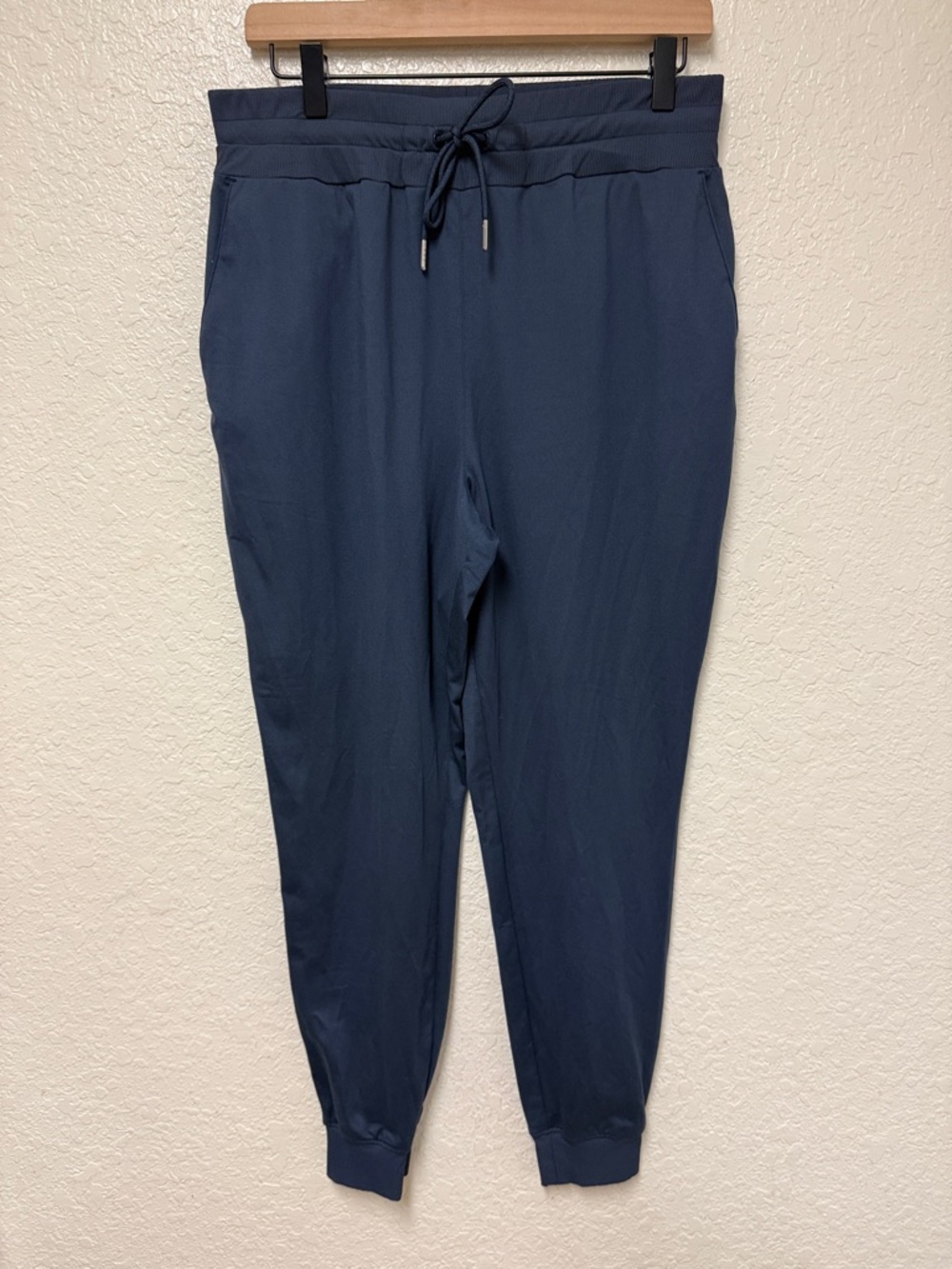TRAVIS MATHEW Gray/Blue Drawstring Jogger Pants